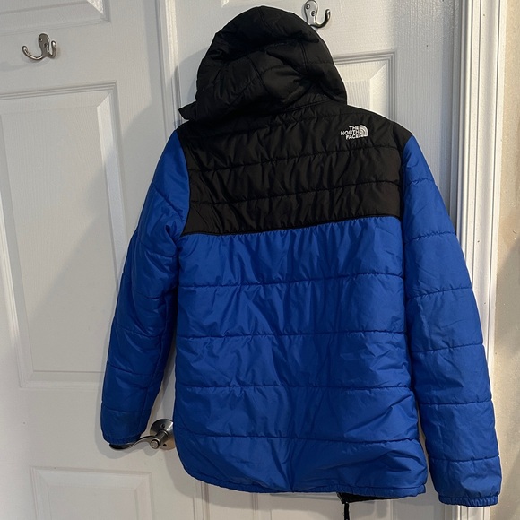 Boy’s North Face Reversible Jacket - Picture 8 of 14